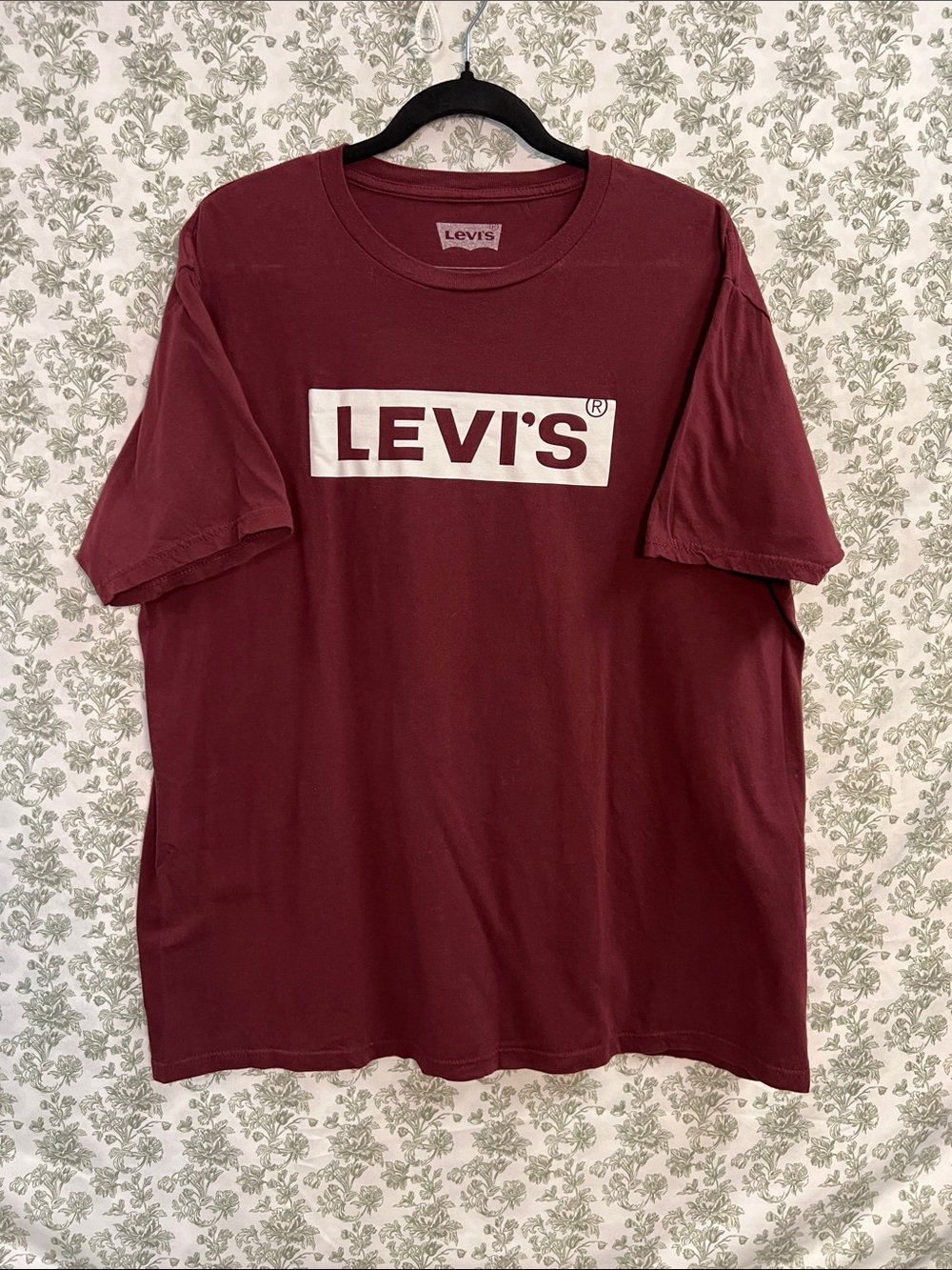 Levi's Men's Maroon Logo Graphic Tee